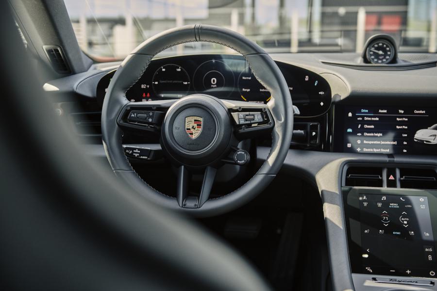 Porsche Taycan內裝細節：2020最受期待的電動車