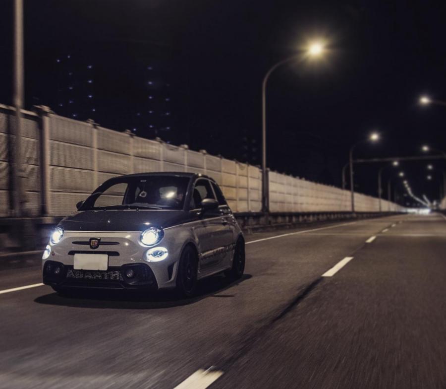 Abarth 595 Competizione 心得：老婆，近兩百萬的預算買這台前驅手排車你覺得如何？