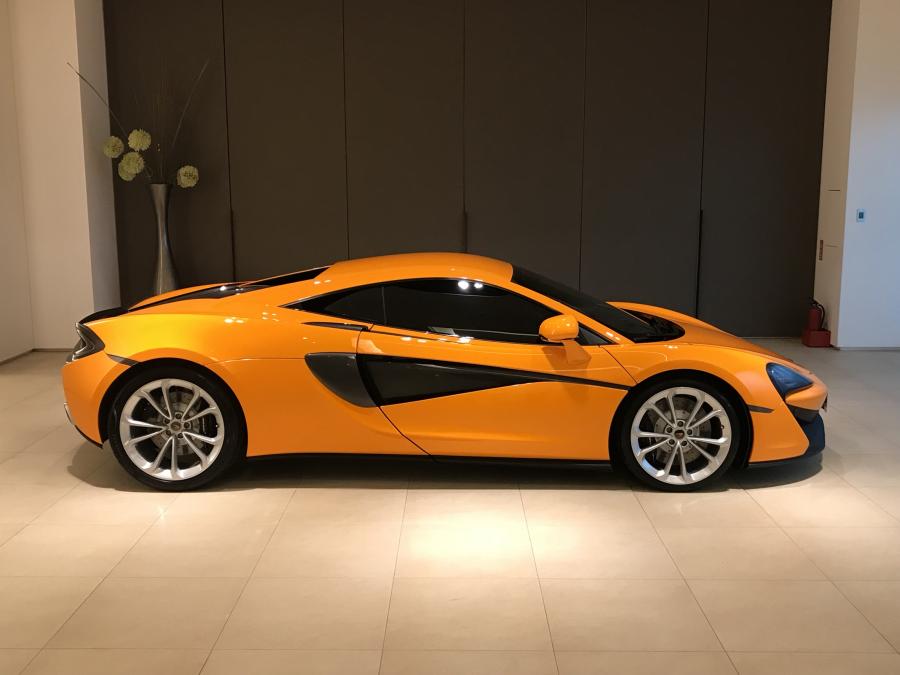 Mclaren 540C vs. Porsche 911 Carrera 4S（992世代）心得：同樣的價位怎麼選？