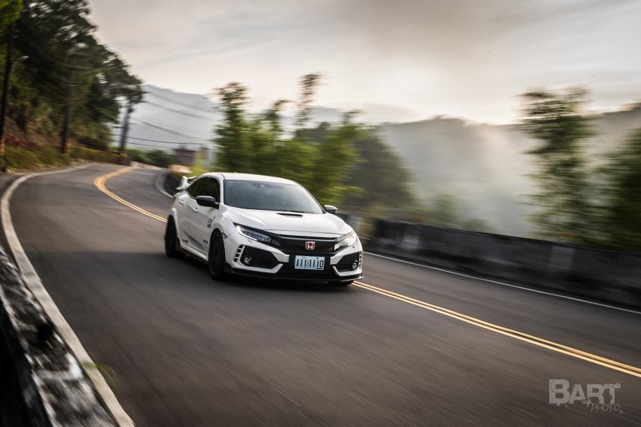 Honda Civic Type-R 心得：四萬七千公里的本田饗宴-車主充電站