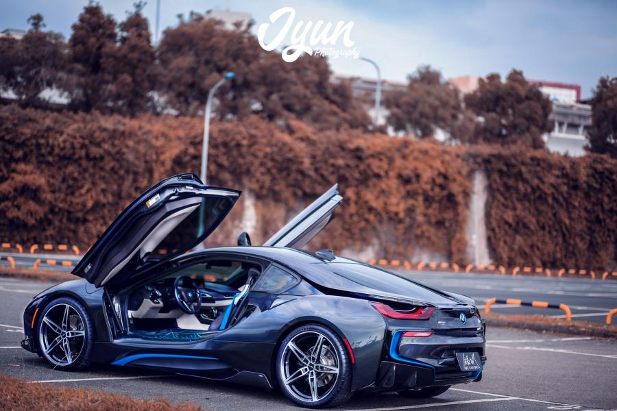BMW i8 心得：不執著在最大馬力的話，i8其實滿優秀的！