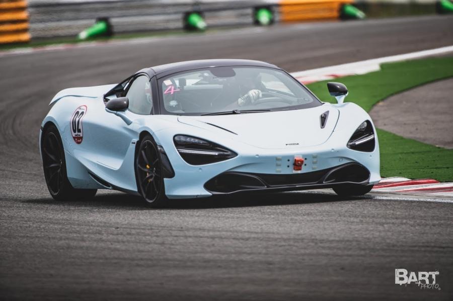 Mclaren 720S Spider 超跑心得開箱：這車沒有對手，開出門就是虐菜