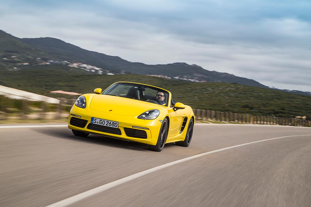 Porsche召回部分718、911車型， 燃油高壓管可能會脫落導致火燒車。-車主充電站