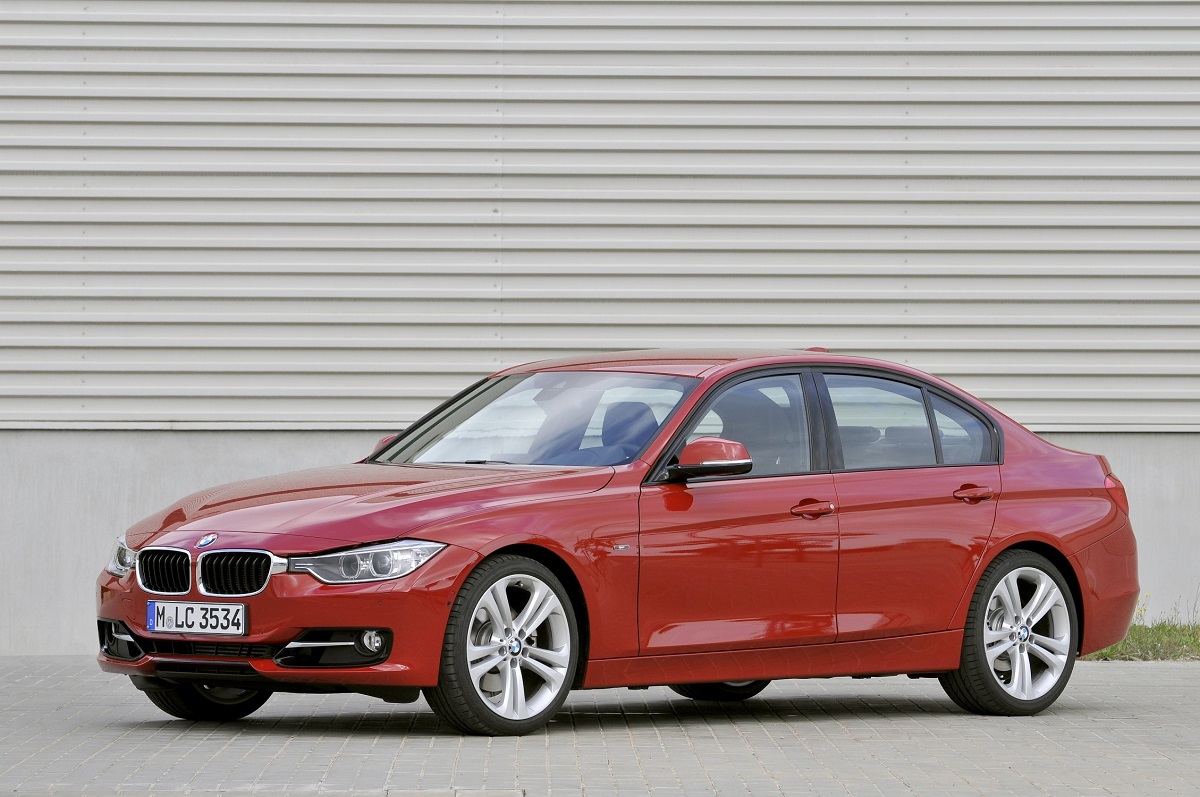 BMW召回部分2.0升四缸汽油車型，可能有煞車輔助功能失效疑慮。-車主充電站