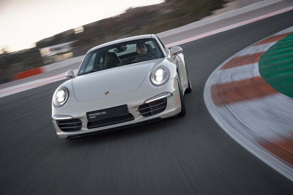 Porsche召回部分Panamera、Boxster、Cayman、911 Carrera、911 GT3、911 Targa 4等車型，安全氣囊可能無法正常做動。-車主充電站