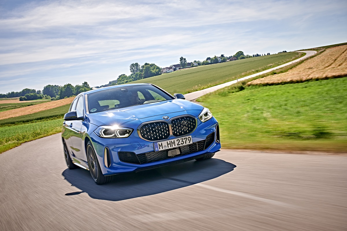 BMW 1 Series（F40）鋁圈尺寸輪胎尺寸原廠建議規格-車主充電站