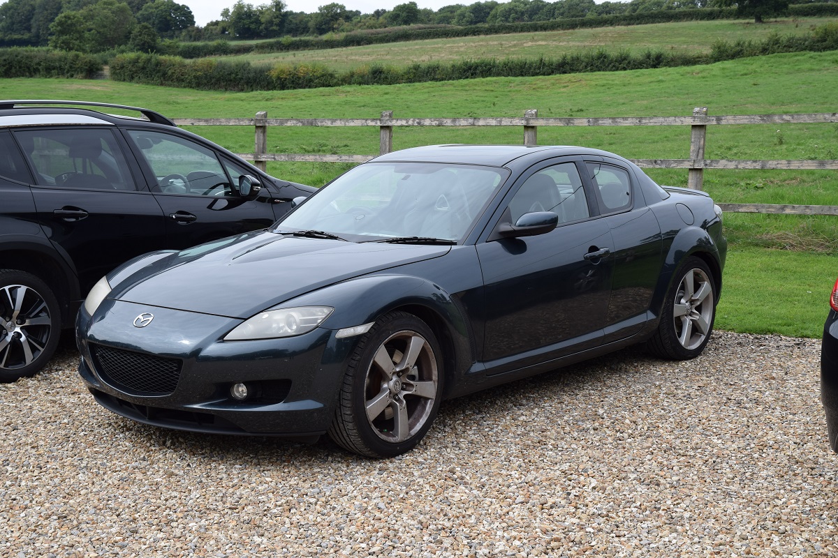 Mazda召回部分RX-8車款，前懸吊下支臂有故障疑慮。-車主充電站