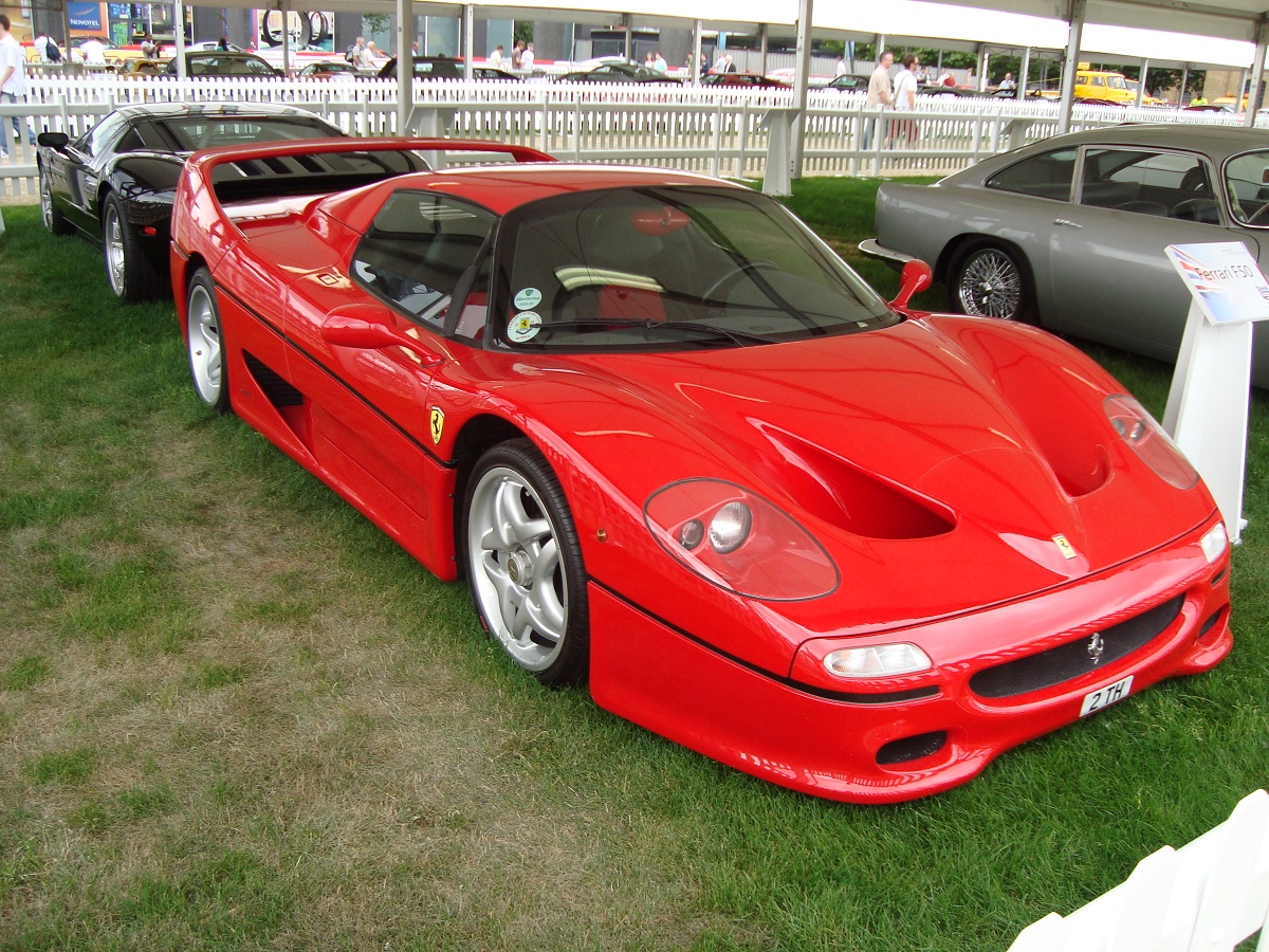 Ferrari召回部分F50車款，胎壓標籤可能看不清楚。-車主充電站