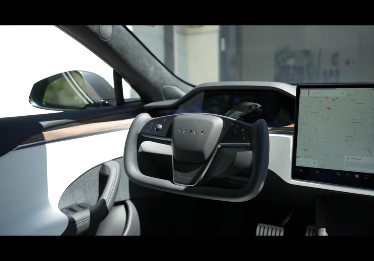 Tesla Model S Plaid 2021 加州交車開箱-與特斯拉Model S上一版本細節差異在哪裡？