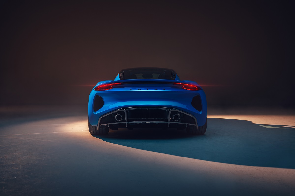 Lotus Emira 發表：提供2.0升渦輪增壓以及3.5升V6機械增壓車型，手排變選配-車主充電站