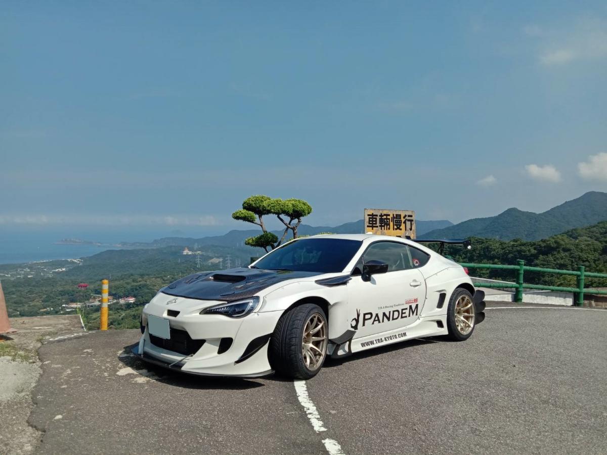 TOYOTA 86（ZN6）/SUBARU BRZ（ZC6）鋁圈尺寸輪胎尺寸原廠建議規格-車主充電站