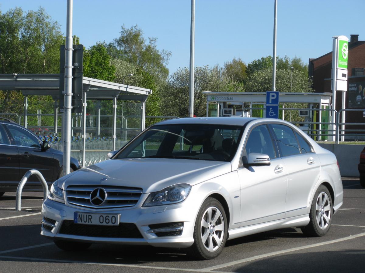 Mercedes-Benz C-Class（W204、S204、C204）鋁圈尺寸輪胎尺寸原廠建議規格-車主充電站