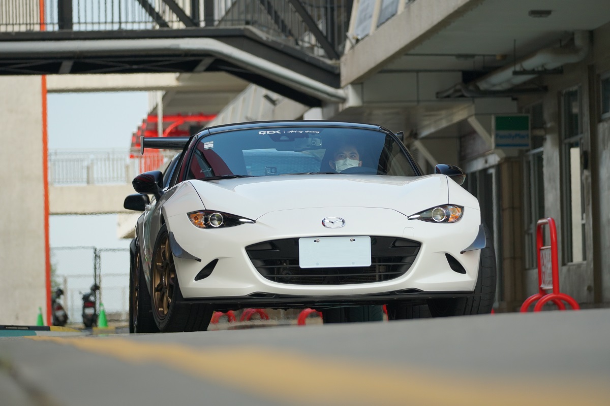Mazda MX-5（ND2）車主開箱心得：MX-5新手怎麼改CP值才高?先去做定位！