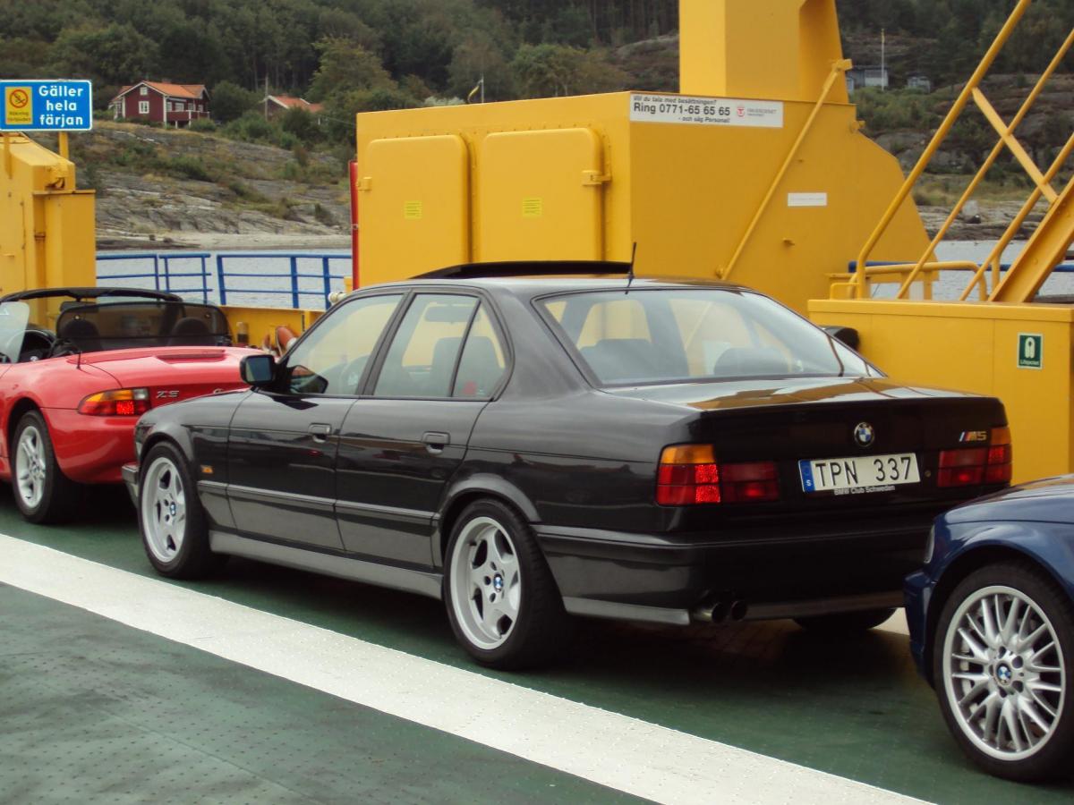 BMW 5 Series/M5（E34）鋁圈尺寸輪胎尺寸原廠建議規格-車主充電站
