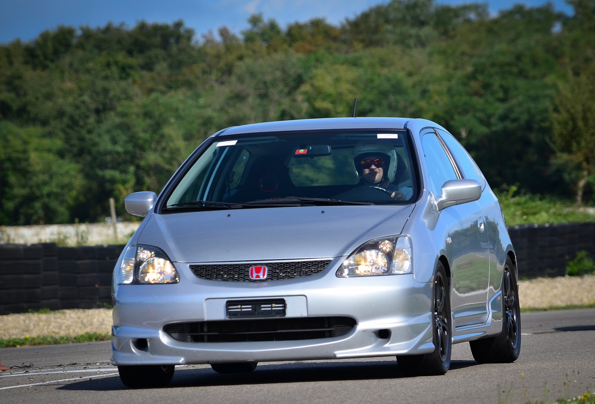 Honda Civic 七代 Type R（EP3）鋁圈尺寸輪胎尺寸原廠建議規格-車主充電站