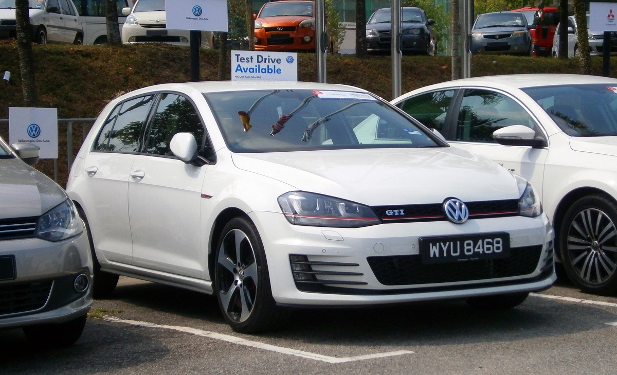 Volkswagen Golf（MK7）鋁圈尺寸輪胎尺寸原廠建議規格-車主充電站