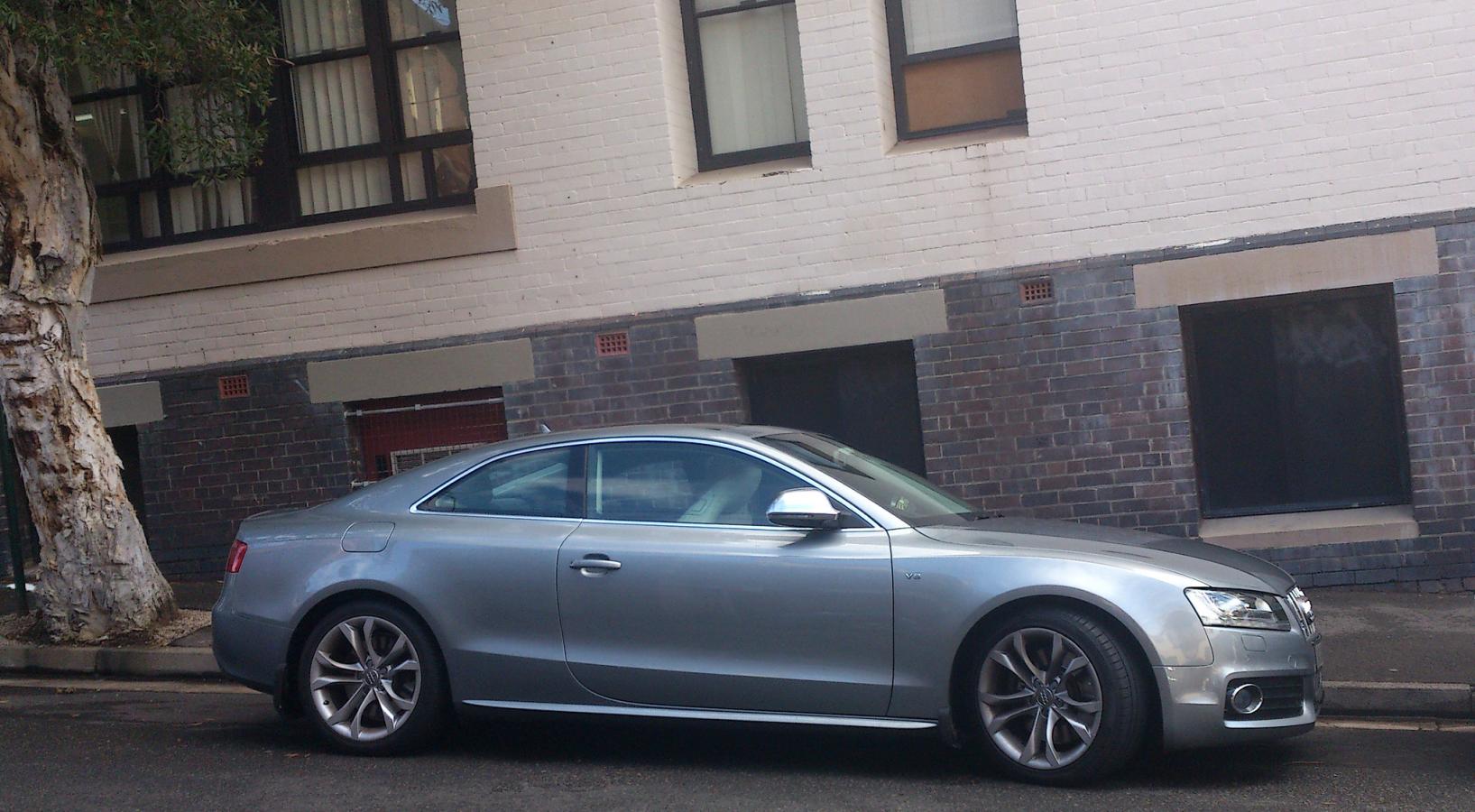 Audi A5/S5/RS5（8T）鋁圈尺寸輪胎尺寸原廠建議規格-車主充電站