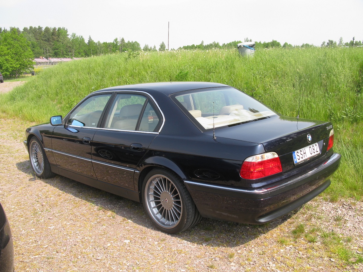 BMW 7 Series（E38）鋁圈尺寸輪胎尺寸原廠建議規格-車主充電站
