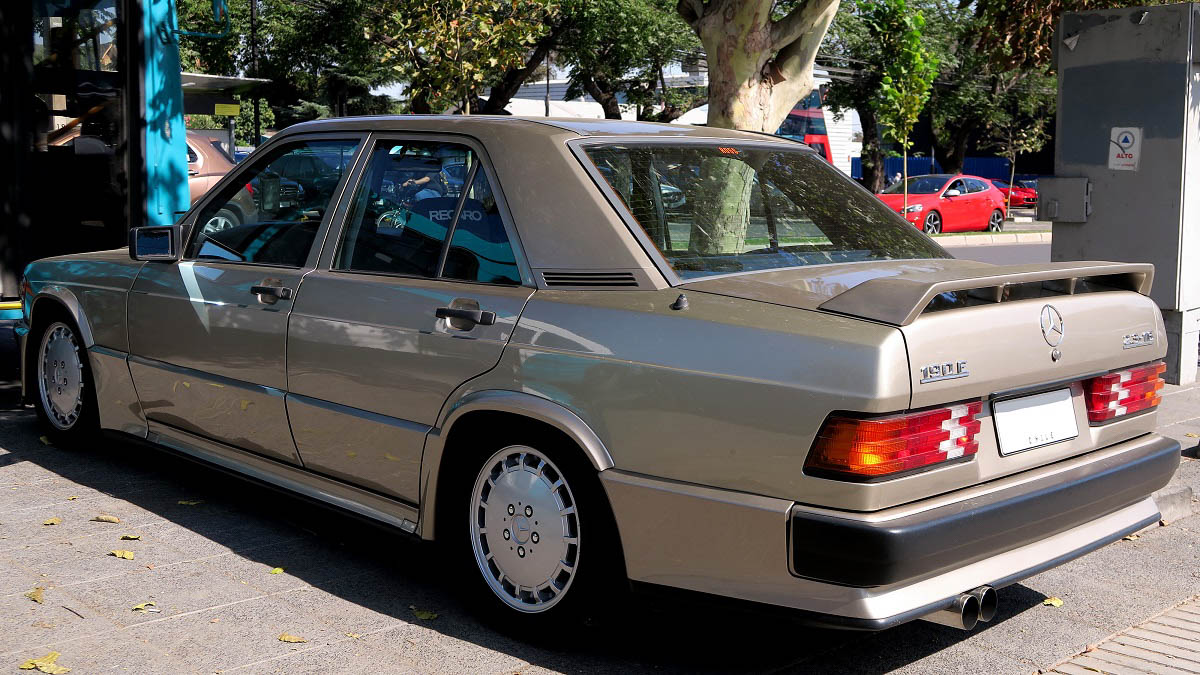 Mercedes-Benz 190（W201）鋁圈尺寸輪胎尺寸原廠建議規格-車主充電站