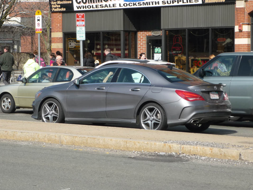 Mercedes-Benz CLA（C117、X117）鋁圈尺寸輪胎尺寸原廠建議規格-車主充電站