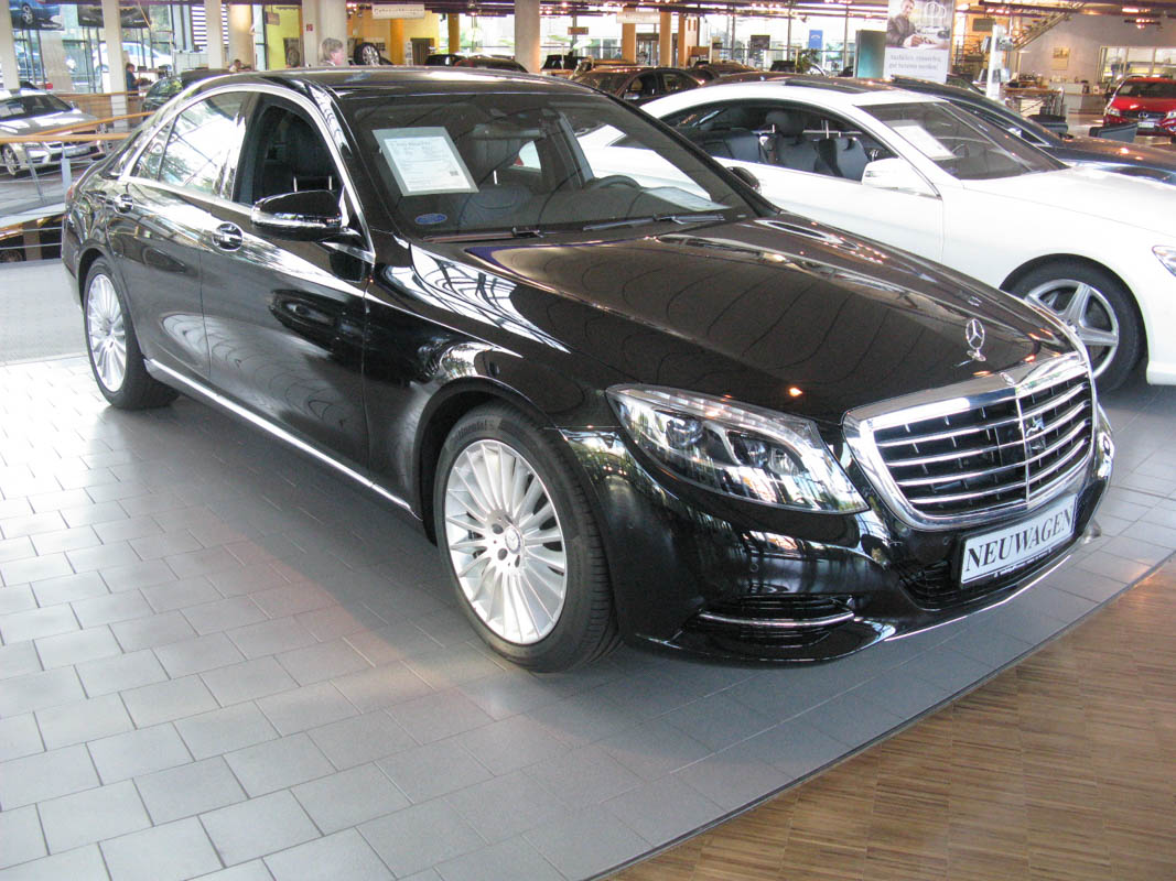 Mercedes-Benz S-Class（W222、V222、X222、C217、A217）鋁圈尺寸輪胎尺寸原廠建議規格-車主充電站
