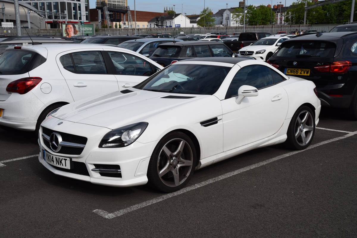Mercedes-Benz SLC（R172）鋁圈尺寸輪胎尺寸原廠建議規格-車主充電站