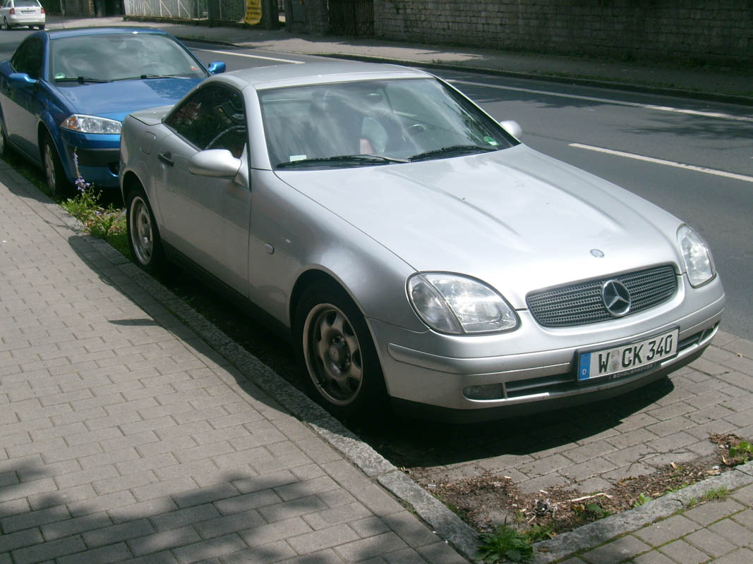 Mercedes-Benz SLK（R170）鋁圈尺寸輪胎尺寸原廠建議規格-車主充電站