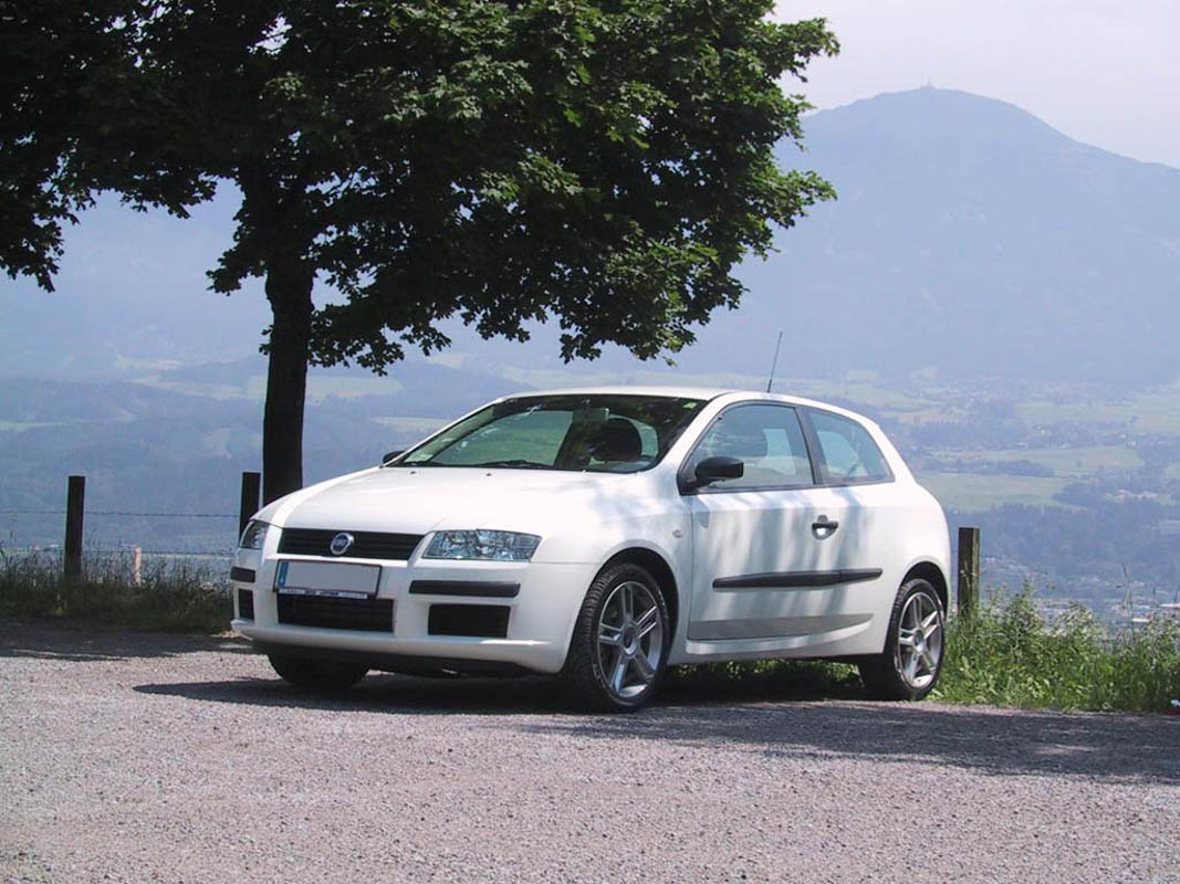 Fiat Stilo（192）鋁圈尺寸輪胎尺寸原廠建議規格-車主充電站