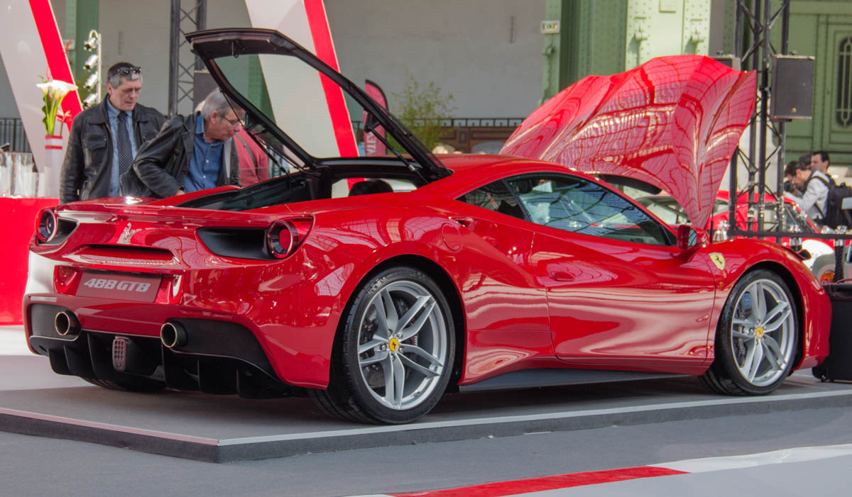 Ferrari 488鋁圈尺寸輪胎尺寸原廠建議規格-車主充電站