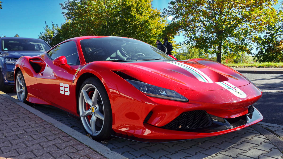 Ferrari F8鋁圈尺寸輪胎尺寸原廠建議規格-車主充電站