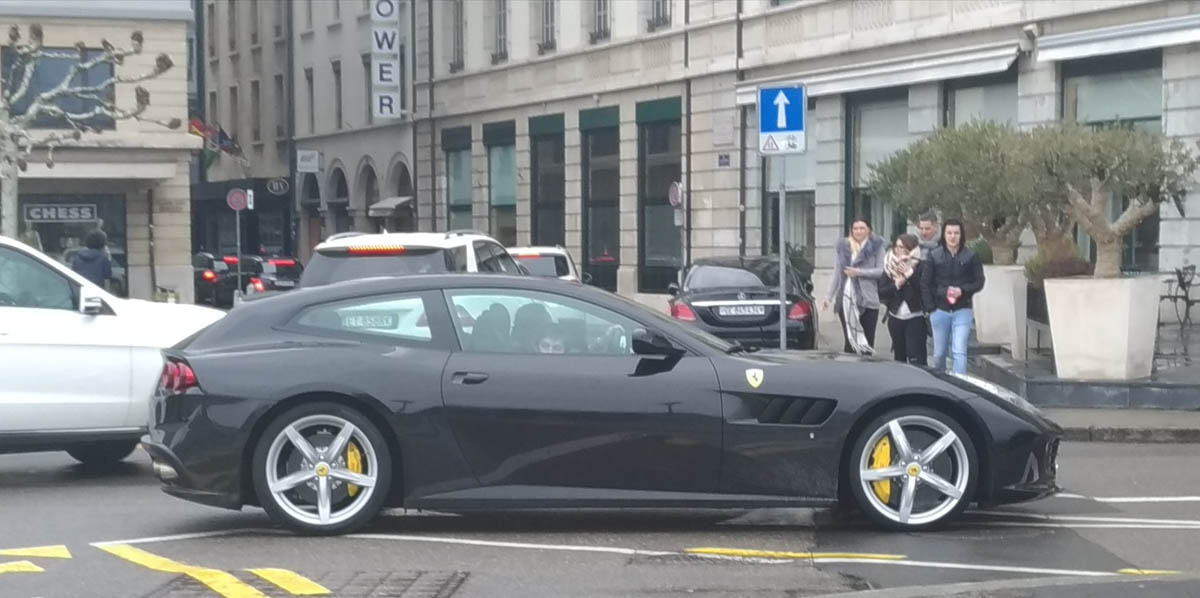 Ferrari GTC4 Lusso鋁圈尺寸輪胎尺寸原廠建議規格-車主充電站