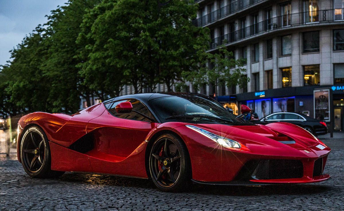 Ferrari LaFerrari鋁圈尺寸輪胎尺寸原廠建議規格-車主充電站