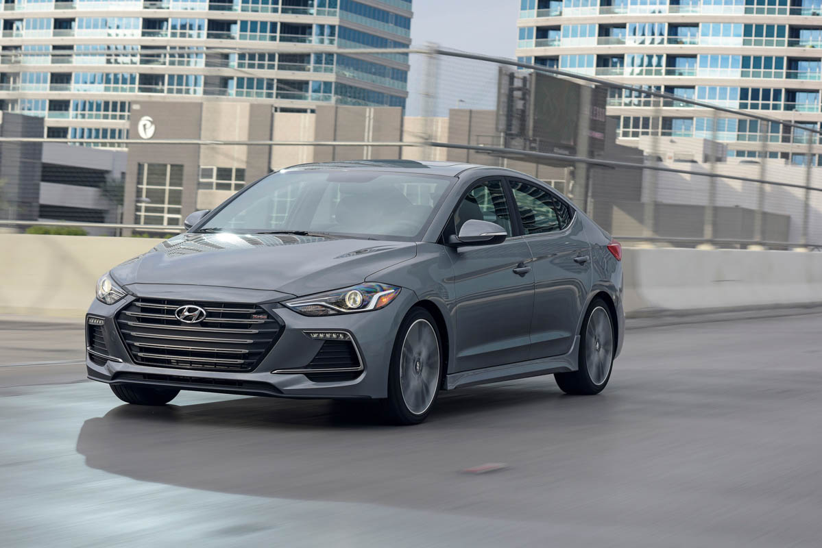 Hyundai Elantra（AD）鋁圈尺寸輪胎尺寸原廠建議規格-車主充電站