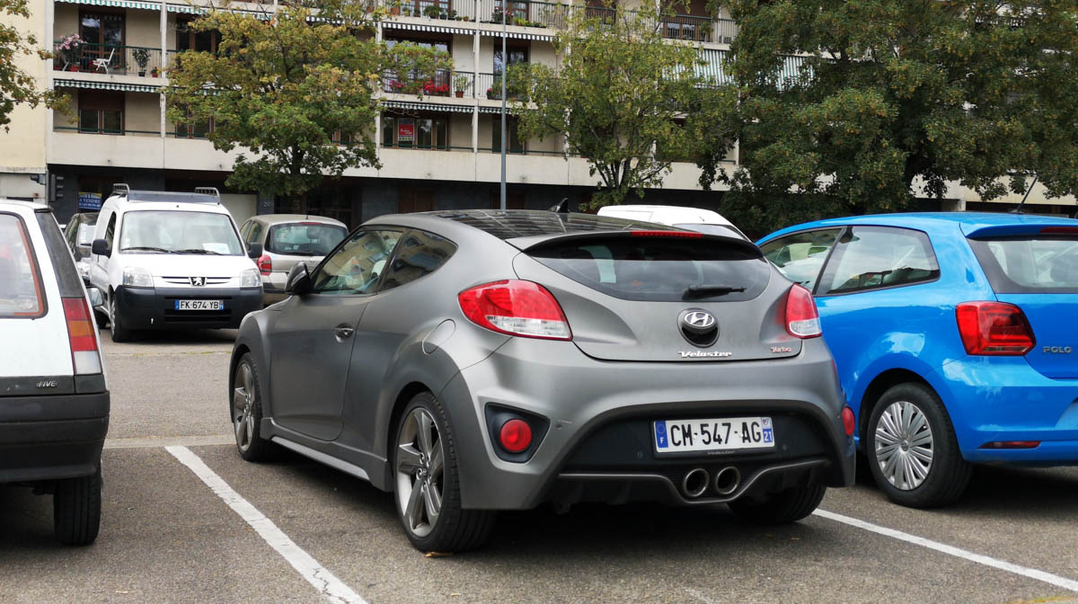 Hyundai Veloster（FS）鋁圈尺寸輪胎尺寸原廠建議規格-車主充電站