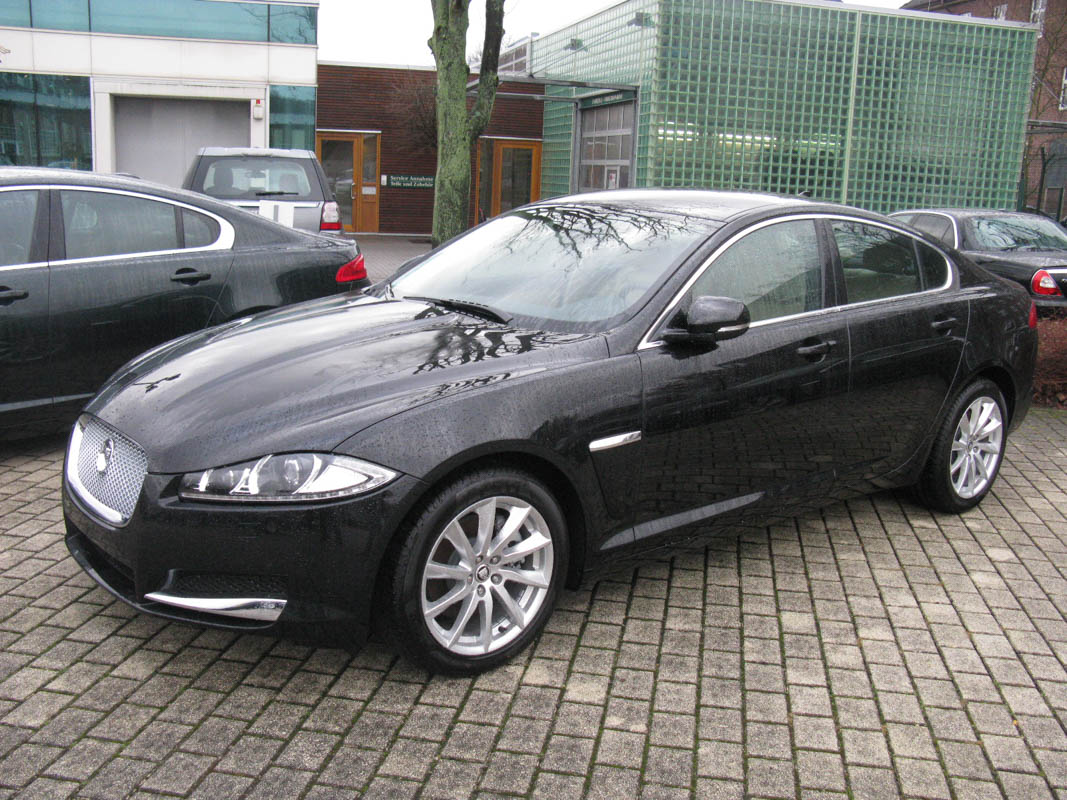 Jaguar XF（X260）鋁圈尺寸輪胎尺寸原廠建議規格-車主充電站