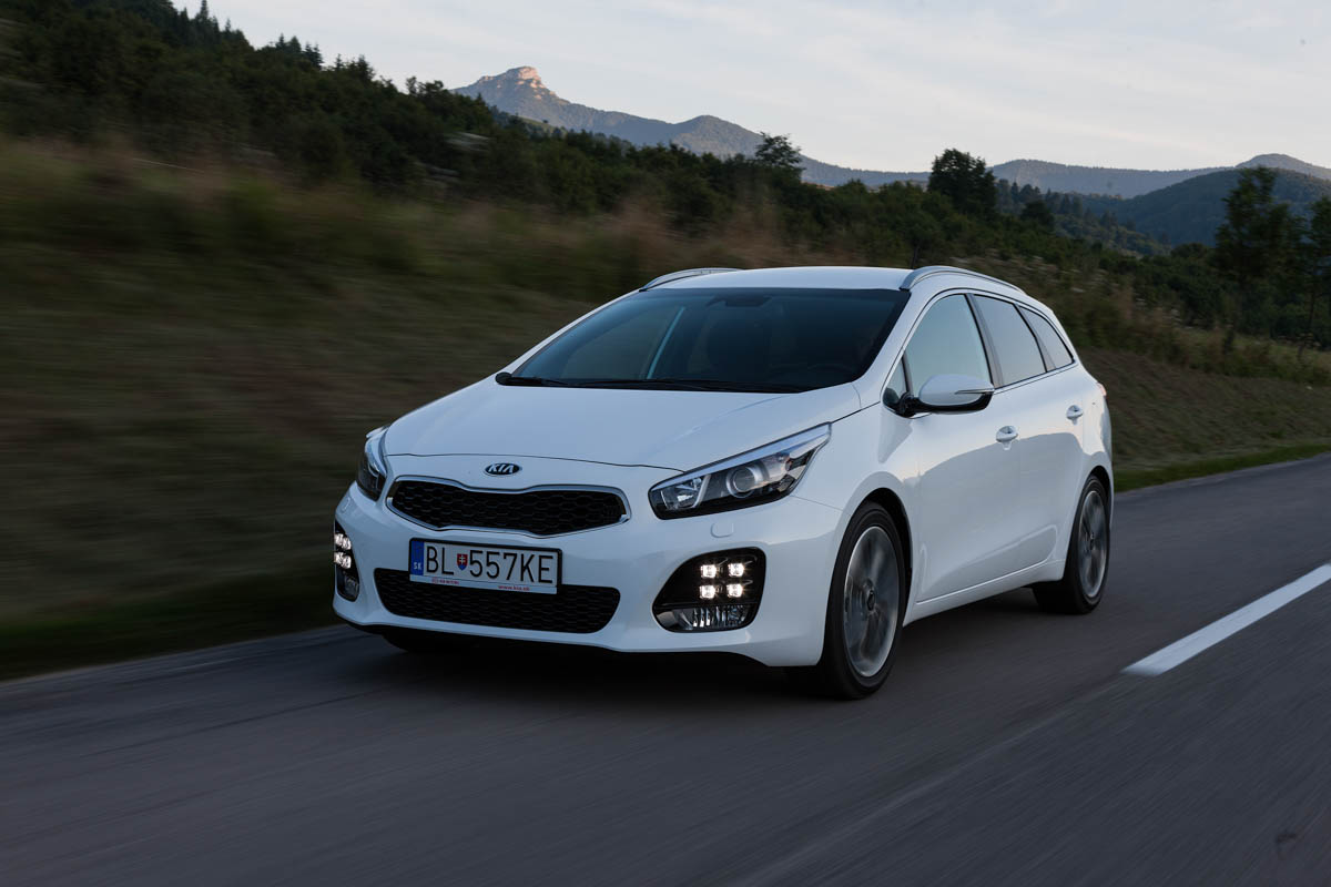 KIA Ceed（III）鋁圈尺寸輪胎尺寸原廠建議規格-車主充電站