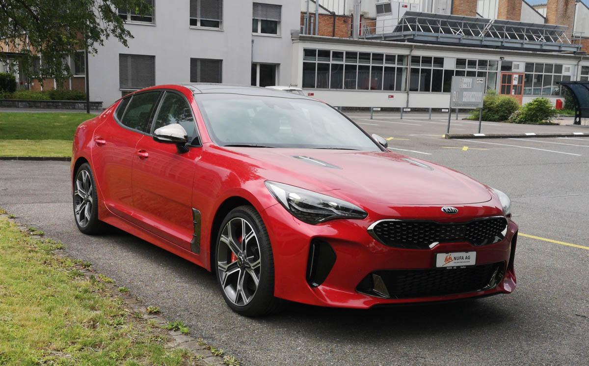 Kia Stinger（CK）鋁圈尺寸輪胎尺寸原廠建議規格-車主充電站