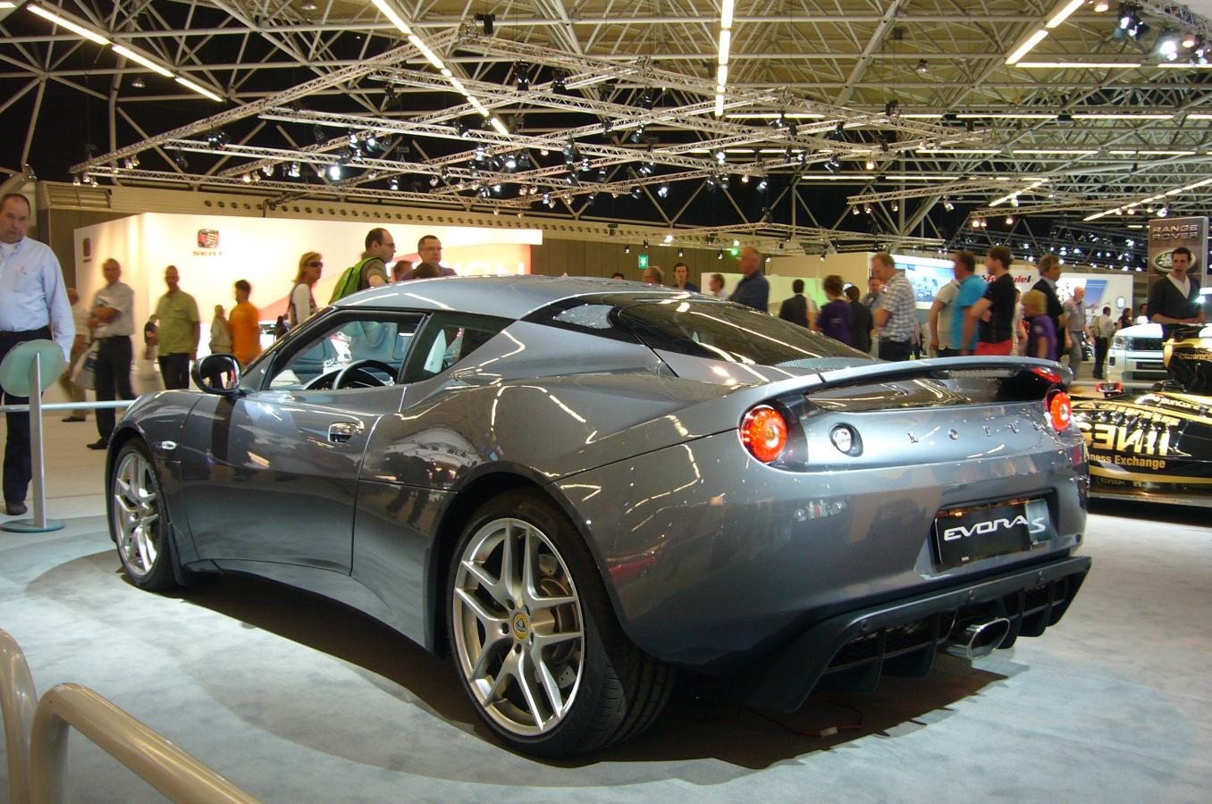 Lotus Evora鋁圈尺寸輪胎尺寸原廠建議規格-車主充電站