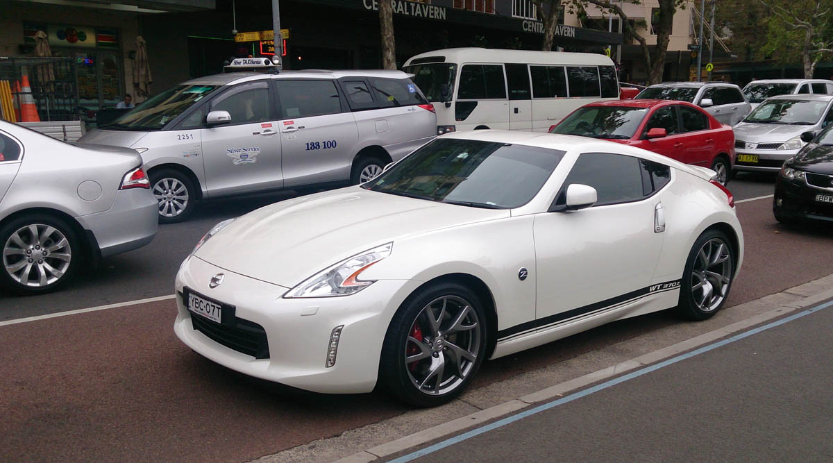 Nissan 370Z（Z34）鋁圈尺寸輪胎尺寸原廠建議規格-車主充電站