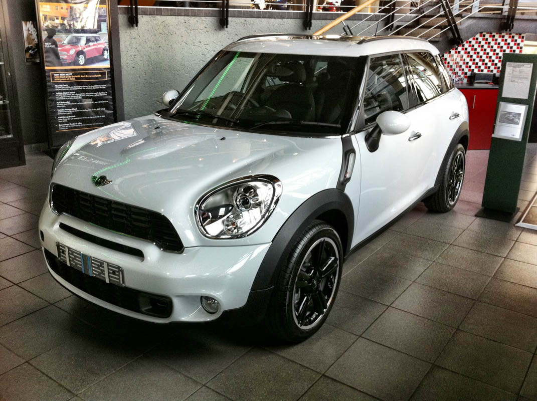 Mini Countryman（R60）鋁圈尺寸輪胎尺寸原廠建議規格-車主充電站