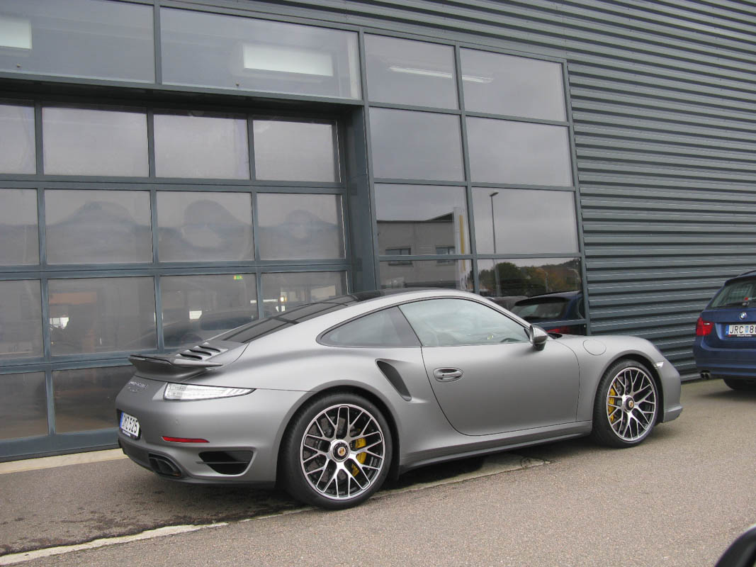Porsche 911（991）Turbo/Turbo S鋁圈尺寸輪胎尺寸原廠建議規格-車主充電站