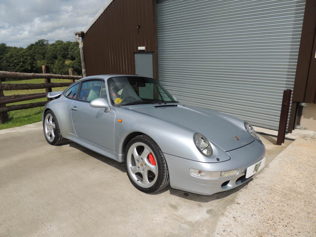 Porsche 911（993）鋁圈尺寸輪胎尺寸原廠建議規格-車主充電站
