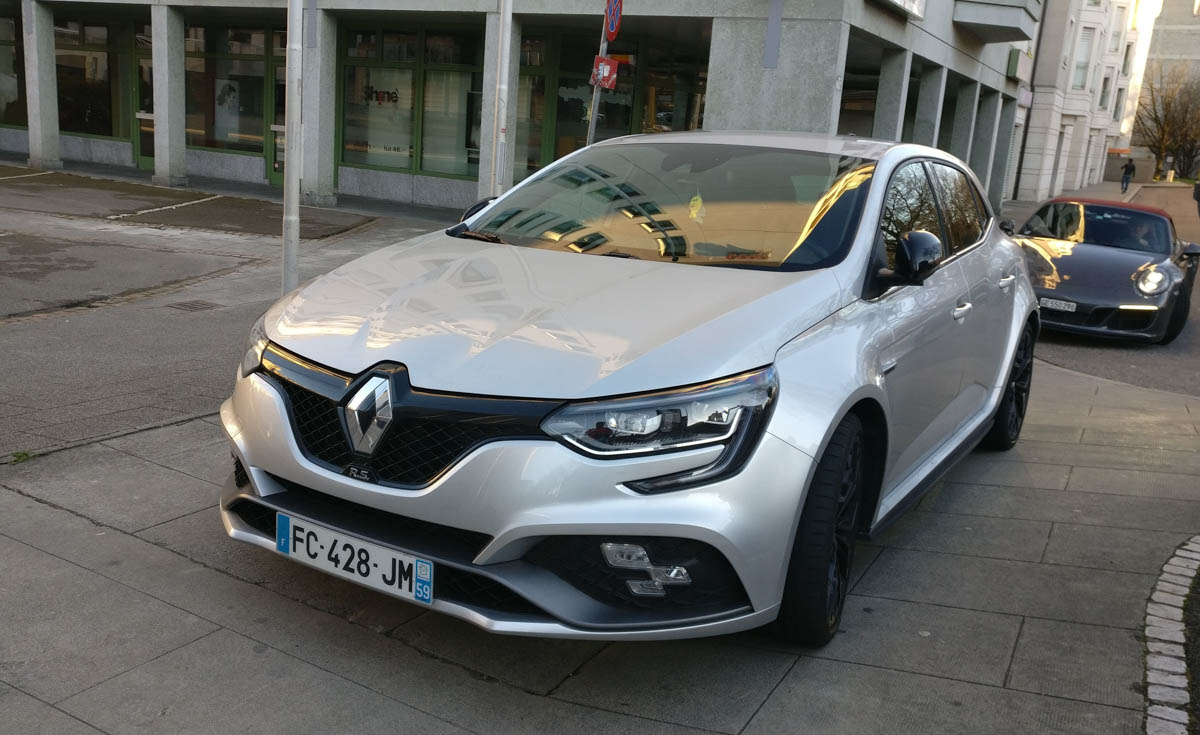 Renault Mégane（IV）鋁圈尺寸輪胎尺寸原廠建議規格-車主充電站