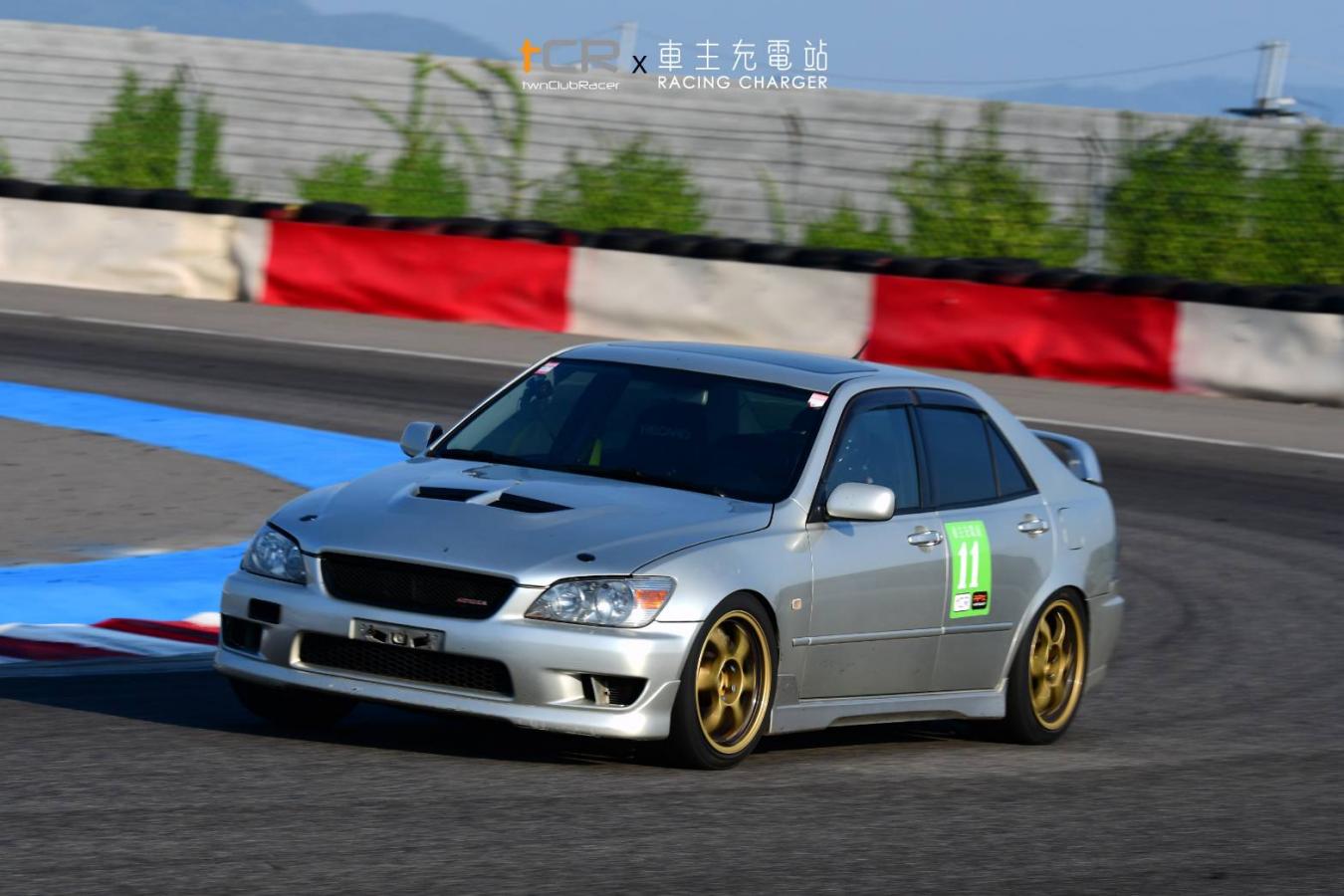 Lexus IS200車主開箱心得評價：整車日規化成Altezza RS200，體驗最純粹的駕馭樂趣！