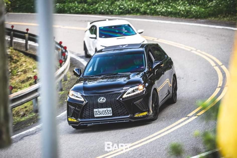 Lexus RX270（AL20）車主開箱心得評價：雖然操控沒有本田優秀，但舒適、寧靜度表現超乎預期！