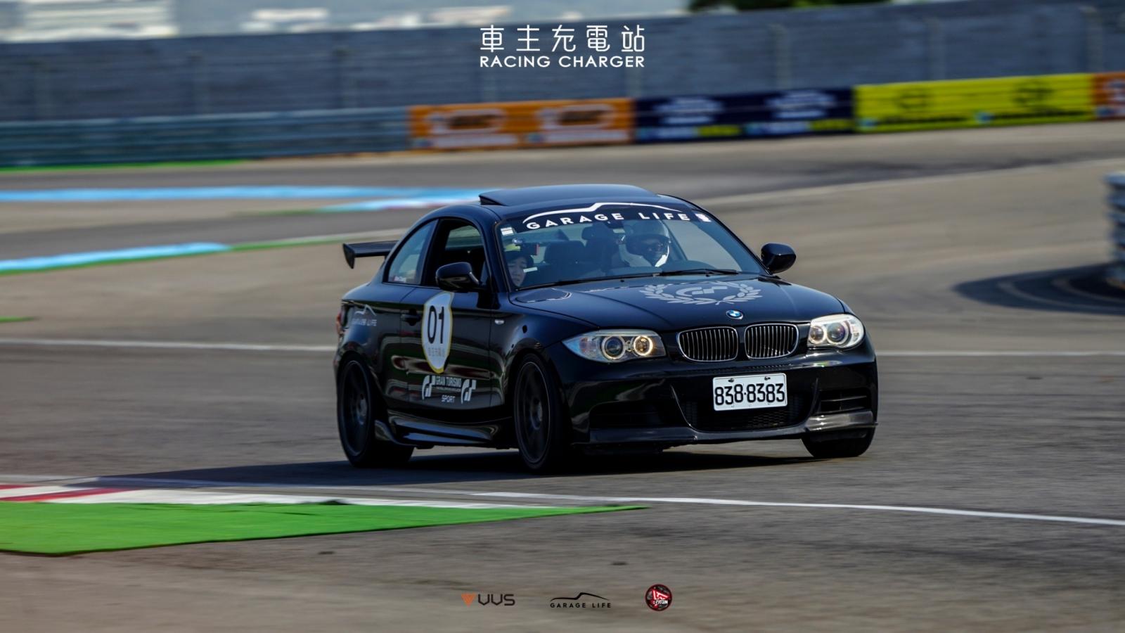 BMW 135i（E82）車主開箱心得評價：雖然同引擎、同變速箱，但135i開起來血氣方剛，335i則是成熟穩重！