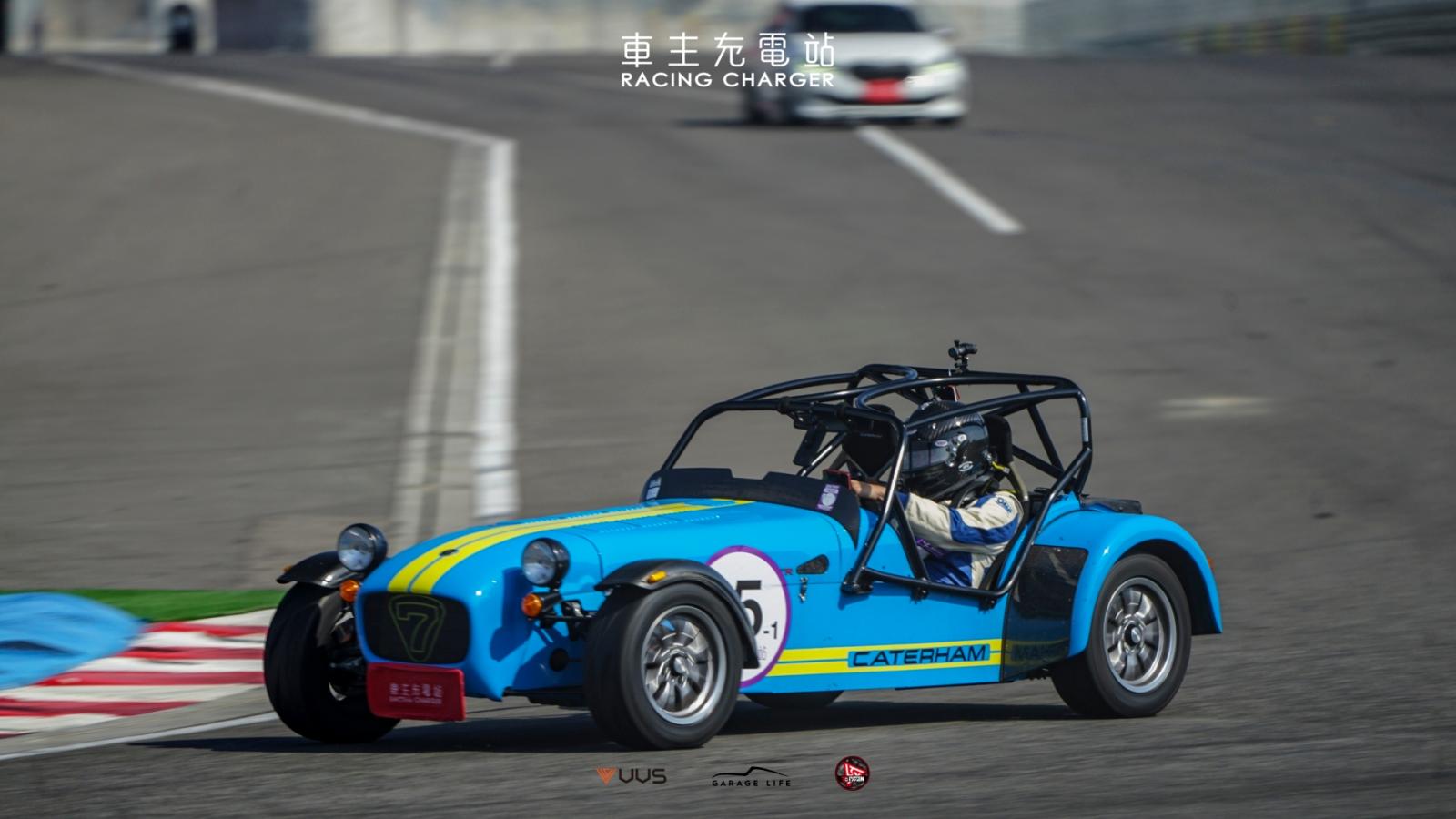 Caterham 275R車主開箱心得評價：開這個車就像吸毒一樣，會讓你無法自拔！