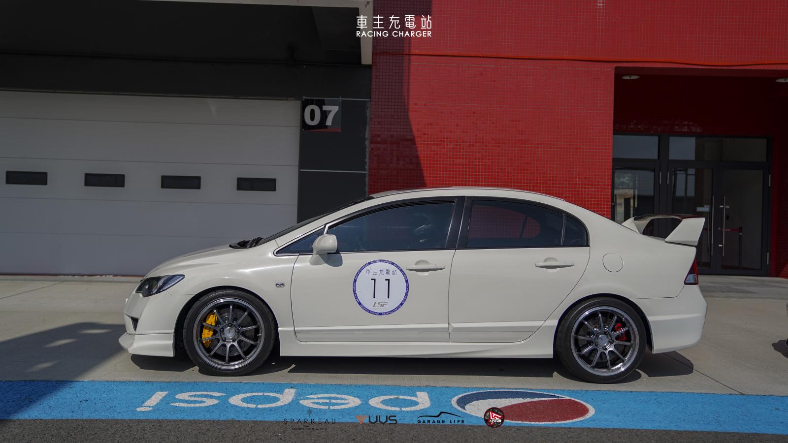 Honda 八代Civic改FD2式樣改裝輪胎、來令片心得評價-車主小康