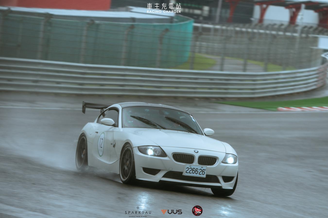 BMW Z4M（E86）車主開箱心得評價：找車找了三四年，Z4M的車主買了之後都不想賣！
