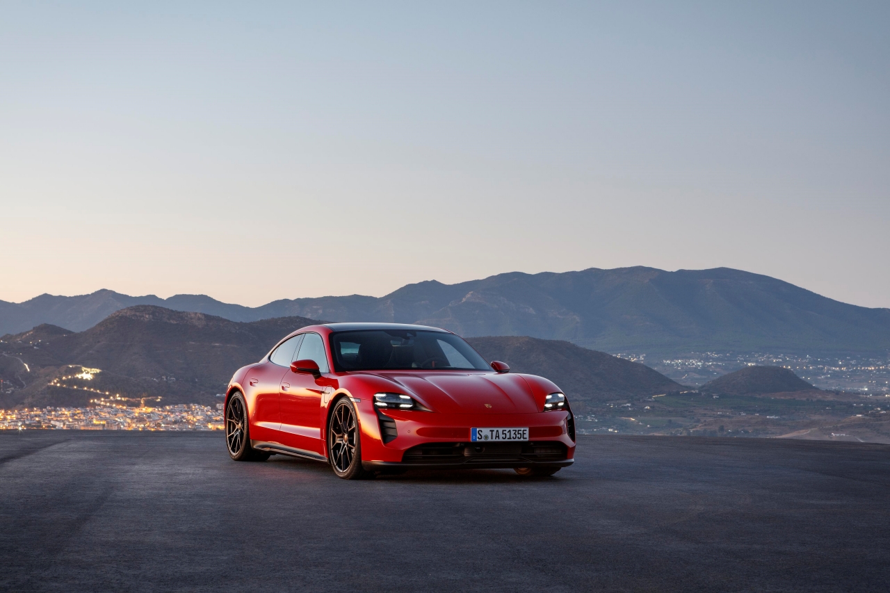 Porsche Taycan GTS正式在台登場，首部續航里程突破500公里的Taycan！-車主充電站